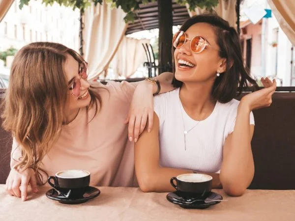 Come rimorchiare nei circoli sociali di Officina del successo